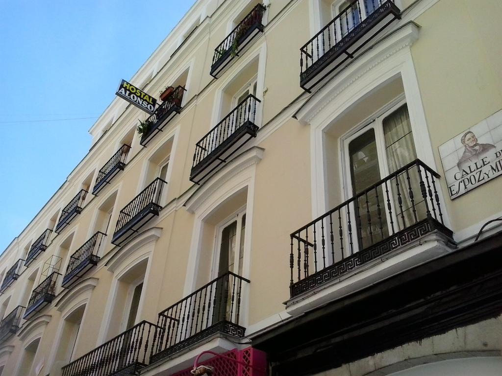 Hostal Alonso Madrid Exterior photo